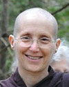 Photo of Ayya Medhanandi Bhikkhuni